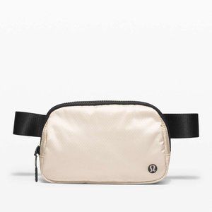 White Lululemon Everywhere Belt bag